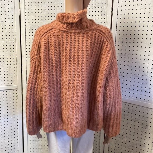 Free People sweater - Picture 6 of 8